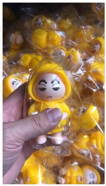 Shinchan fans 🤩 This face-changing keychain is breaking the internet! Limited Stock 🚨